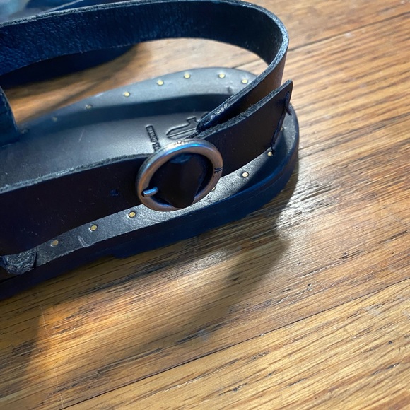 FRYE Black Leather Strappy Sandals Size 8 - Picture 5 of 8